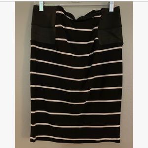Torrid stretchy pencil skirt